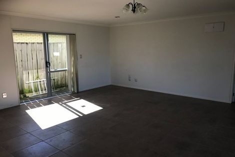 Photo of property in 10 Bushpark Place, Flat Bush, Auckland, 2016