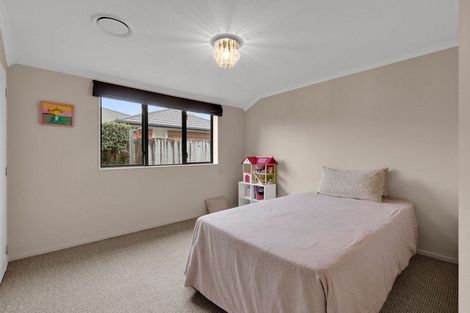 Photo of property in 48 Wiltshire Drive, Huntington, Hamilton, 3210