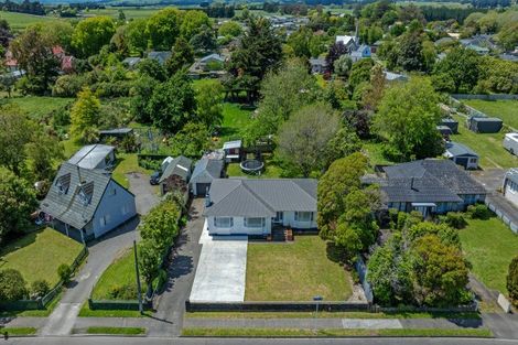 Photo of property in 176 Bridge Street, Bulls, 4818