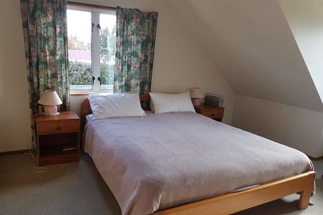 Photo of property in 3 Kingham Place, Avonhead, Christchurch, 8042