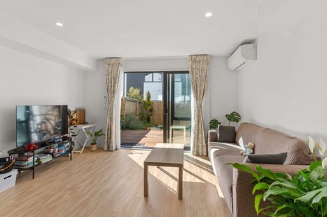 Photo of property in 3/4 Gilberthorpes Road, Islington, Christchurch, 8042
