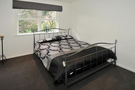 Photo of property in 61 Peach Road, Glenfield, Auckland, 0629