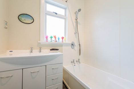 Photo of property in 17 Tasman Street, The Wood, Nelson, 7010