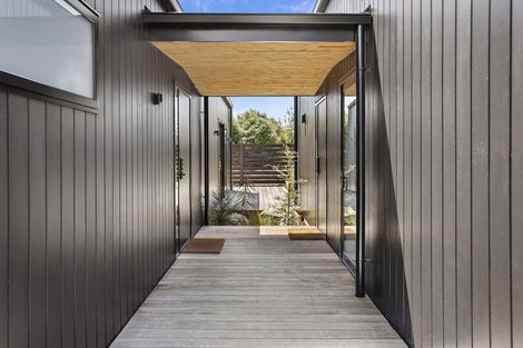 Photo of property in 12 Cleland Close, Wanaka, 9382