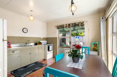 Photo of property in 109a Linton Crescent, Whangamata, 3620