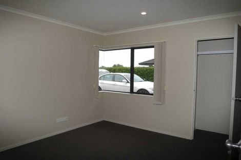 Photo of property in 28 Monarch Place, Paraparaumu Beach, Paraparaumu, 5032
