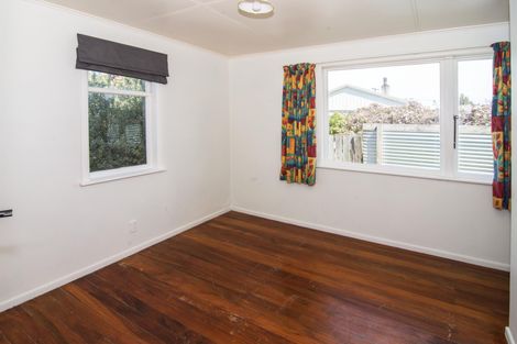 Photo of property in 20 Clyde Street, Island Bay, Wellington, 6023