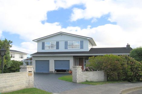 Photo of property in 15 Madison Place, Miramar, Wellington, 6022