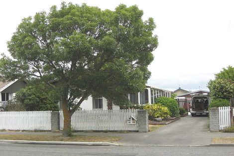 Photo of property in 25 Heathglen Avenue, Parklands, Christchurch, 8083