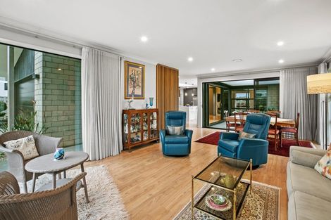 Photo of property in 10 Francis Douglas Drive, Westown, New Plymouth, 4310