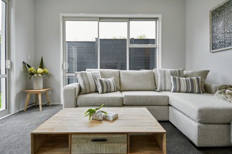 Photo of property in 42 Karepiro Drive, Stanmore Bay, Whangaparaoa, 0932