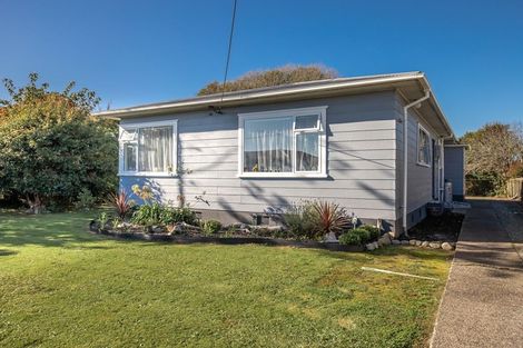 Photo of property in 19 Russell Street, Westport, 7825