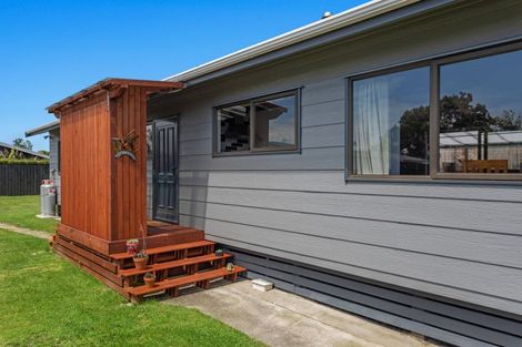 Photo of property in 8 Tawhara Place, Edgecumbe, 3120