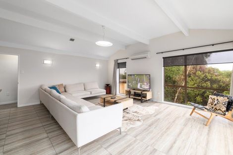 Photo of property in 2 Cannon Hill Crescent, Mount Pleasant, Christchurch, 8081