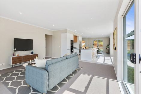 Photo of property in 17 Kuku Avenue, Red Beach, 0932