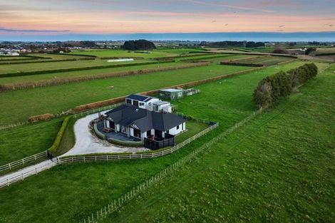 Photo of property in 105 Mawhitiwhiti Road, Normanby, Hawera, 4675