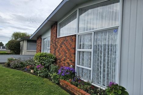 Photo of property in 2 Edwards Place, Terrace End, Palmerston North, 4410