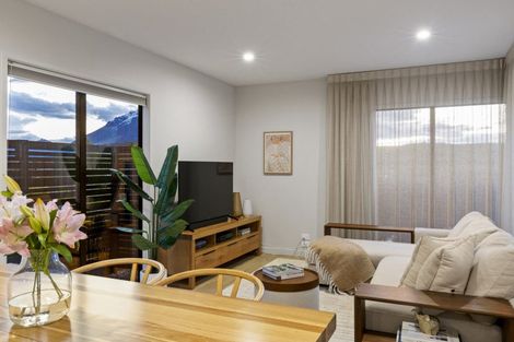 Photo of property in 9 Mcgibbon Lane, Jacks Point, 9371