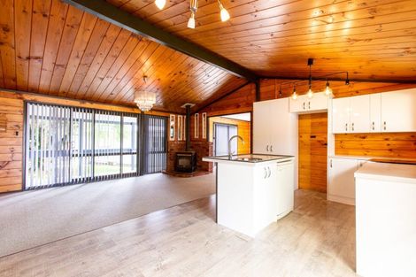 Photo of property in 2 Hunter Street, Dannevirke, 4930