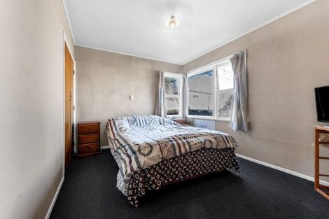 Photo of property in 8 Braeburn Place, Takanini, 2112