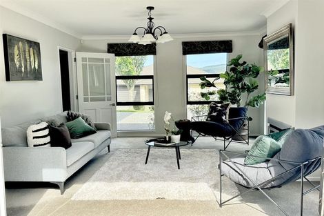 Photo of property in 51 Kilkelly Close, Tawa, Wellington, 5028