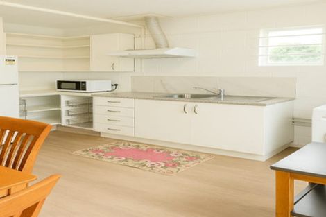 Photo of property in 118 Pupuke Road, Hillcrest, Auckland, 0627