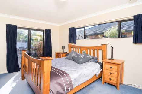 Photo of property in 15 Rothesay Place, Highbury, Palmerston North, 4412