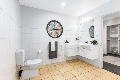 Photo of property in 10 Upland Road, Kelburn, Wellington, 6012