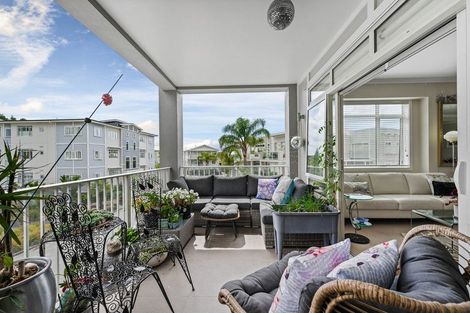 Photo of property in 73 Parkside Drive, Orewa, 0931