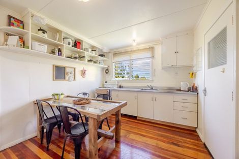 Photo of property in 53 Waverley Street, Waipawa, 4210