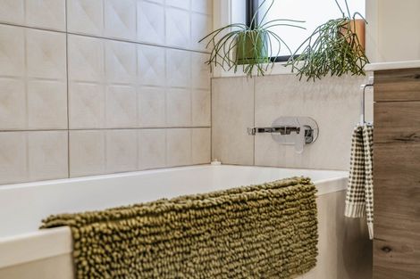 Photo of property in 10 Walter Merton Road, Hobsonville, Auckland, 0616
