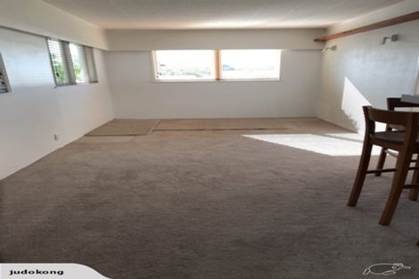 Photo of property in 5 Madison Place, Forrest Hill, Auckland, 0620