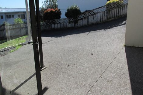 Photo of property in 17 Downing Place, Welcome Bay, Tauranga, 3112