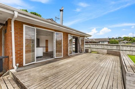 Photo of property in 15 Kopi Place, Massey, Auckland, 0614