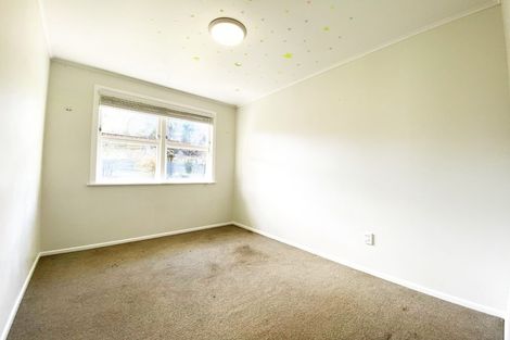 Photo of property in 18 Dellwood Avenue, Henderson, Auckland, 0612