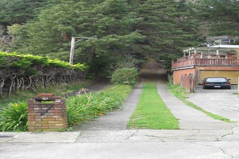 Photo of property in 7 Kereru Grove, Stokes Valley, Lower Hutt, 5019