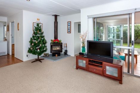 Photo of property in 103 Martyn Road, Whangamata, 3620