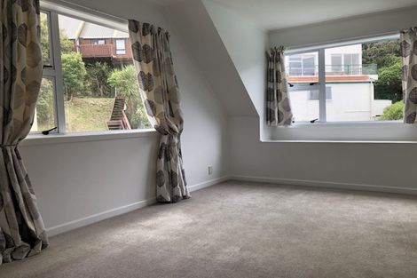 Photo of property in 39 Onslow Road, Khandallah, Wellington, 6035