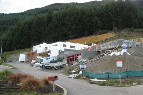 Photo of property in 59 Dart Place, Fernhill, Queenstown, 9300