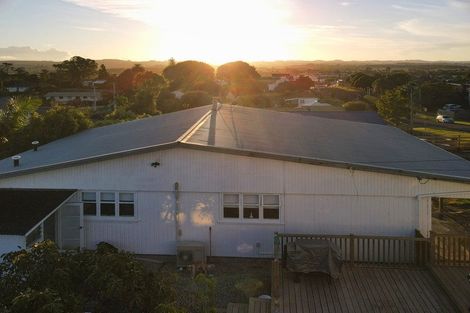 Photo of property in 31 Karaka Street, Helensville, 0800
