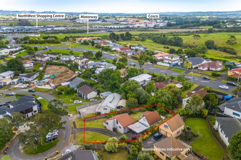 Photo of property in 16 Woodhouse Place, West Harbour, Auckland, 0618