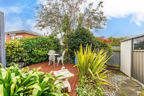 Photo of property in 2/21 Oxford Street, West End, Timaru, 7910