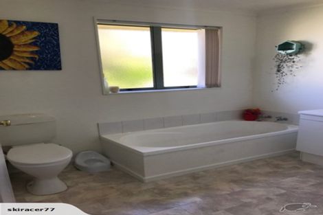 Photo of property in 12 Shannon Place, Nawton, Hamilton, 3200