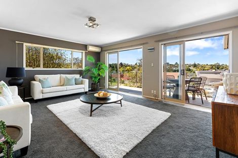 Photo of property in 9 Robin Lane, Browns Bay, Auckland, 0630