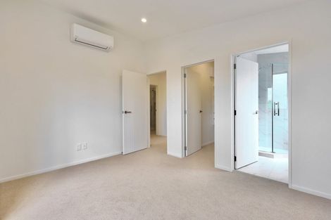 Photo of property in 25 Hutchinson Avenue, New Lynn, Auckland, 0600