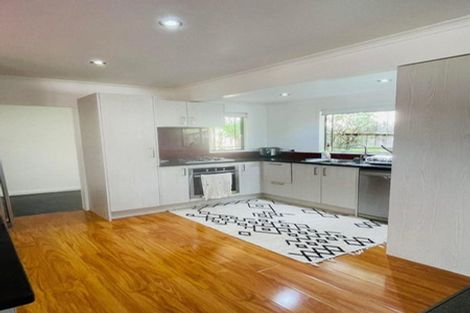 Photo of property in 108 Seaview Road, Glenfield, Auckland, 0629
