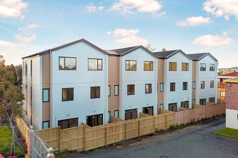 Photo of property in 5/1 Waters Place, New Lynn, Auckland, 0600