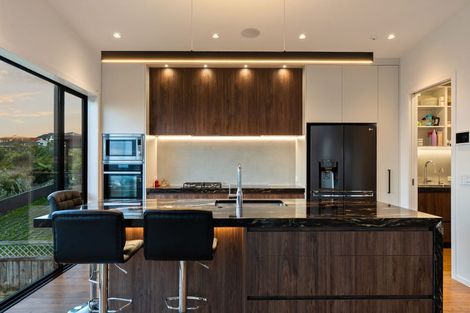 Photo of property in 49 Ashton Fitchett Drive, Brooklyn, Wellington, 6021