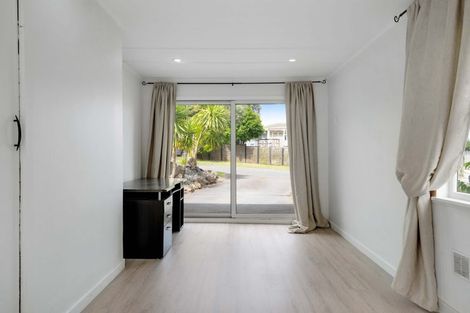 Photo of property in 4 Brough Road, Manurewa East, Auckland, 2102