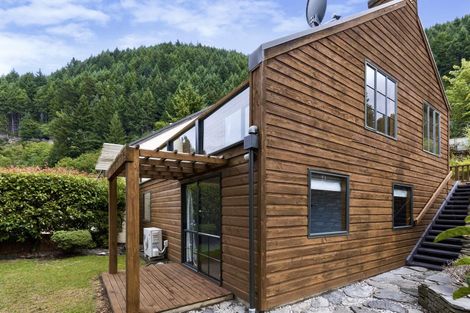 Photo of property in 2a Reavers Lane, Queenstown, 9300